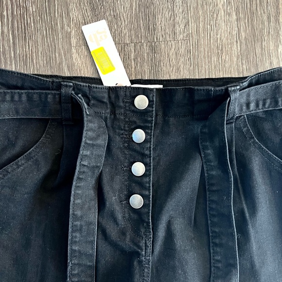 NWT GB Girls black high waisted pants with tie belt size 12 - Picture 3 of 5